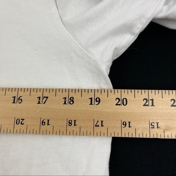 UT Tshirt Mens Medium White Hand Graphic Short Sleeve - Picture 6 of 7